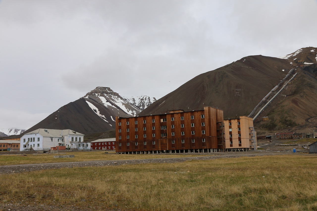 pyramid arctic ghost town free photo