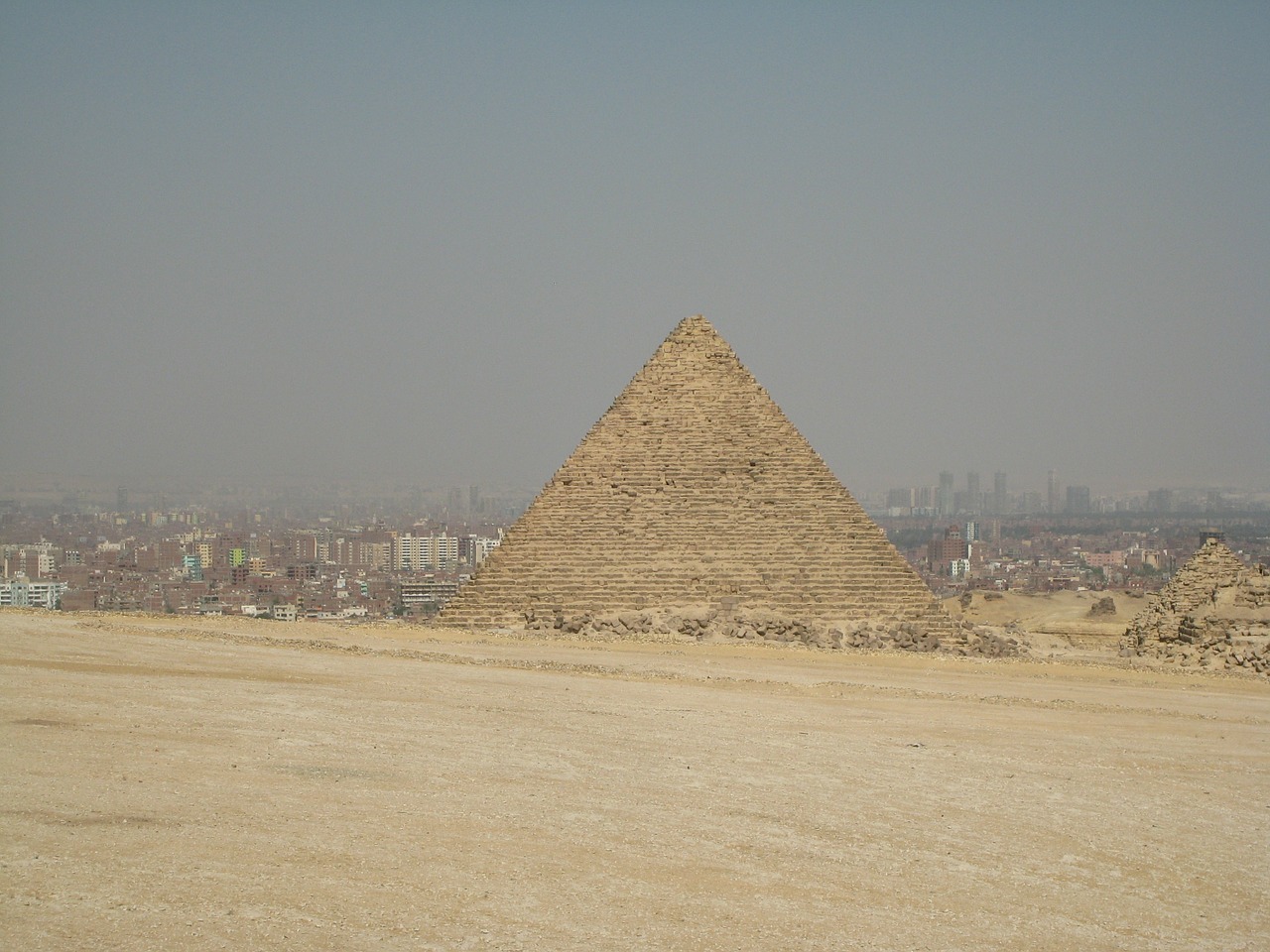 pyramid egypt sandy free photo
