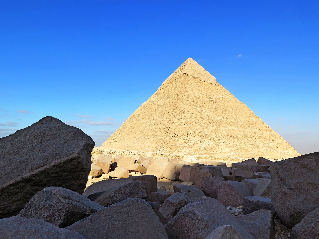 pyramid desert archaeology free photo