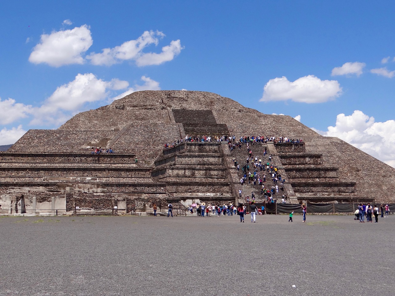 pyramids teotihuacan aztec free photo