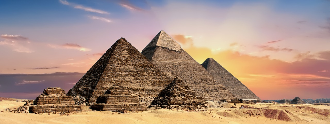 pyramids egypt banner free photo