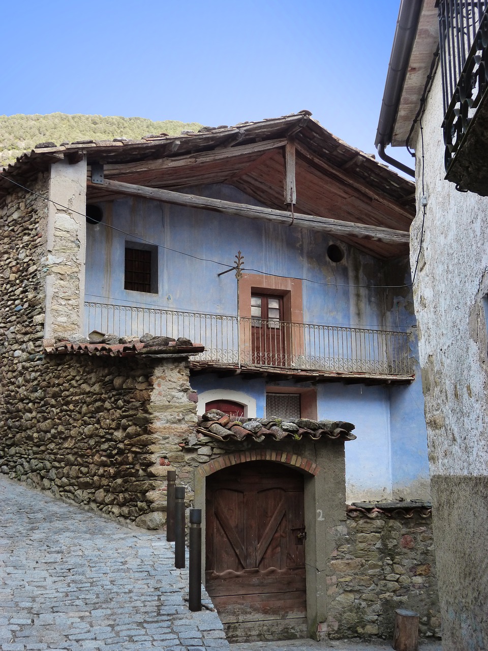 pyrenee catalunya mansion casa de pagès free photo