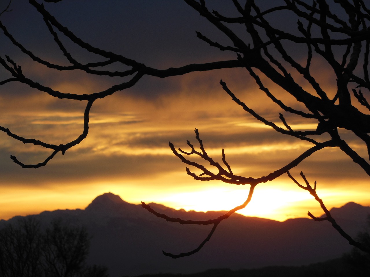 pyrénées sunset mountain free photo