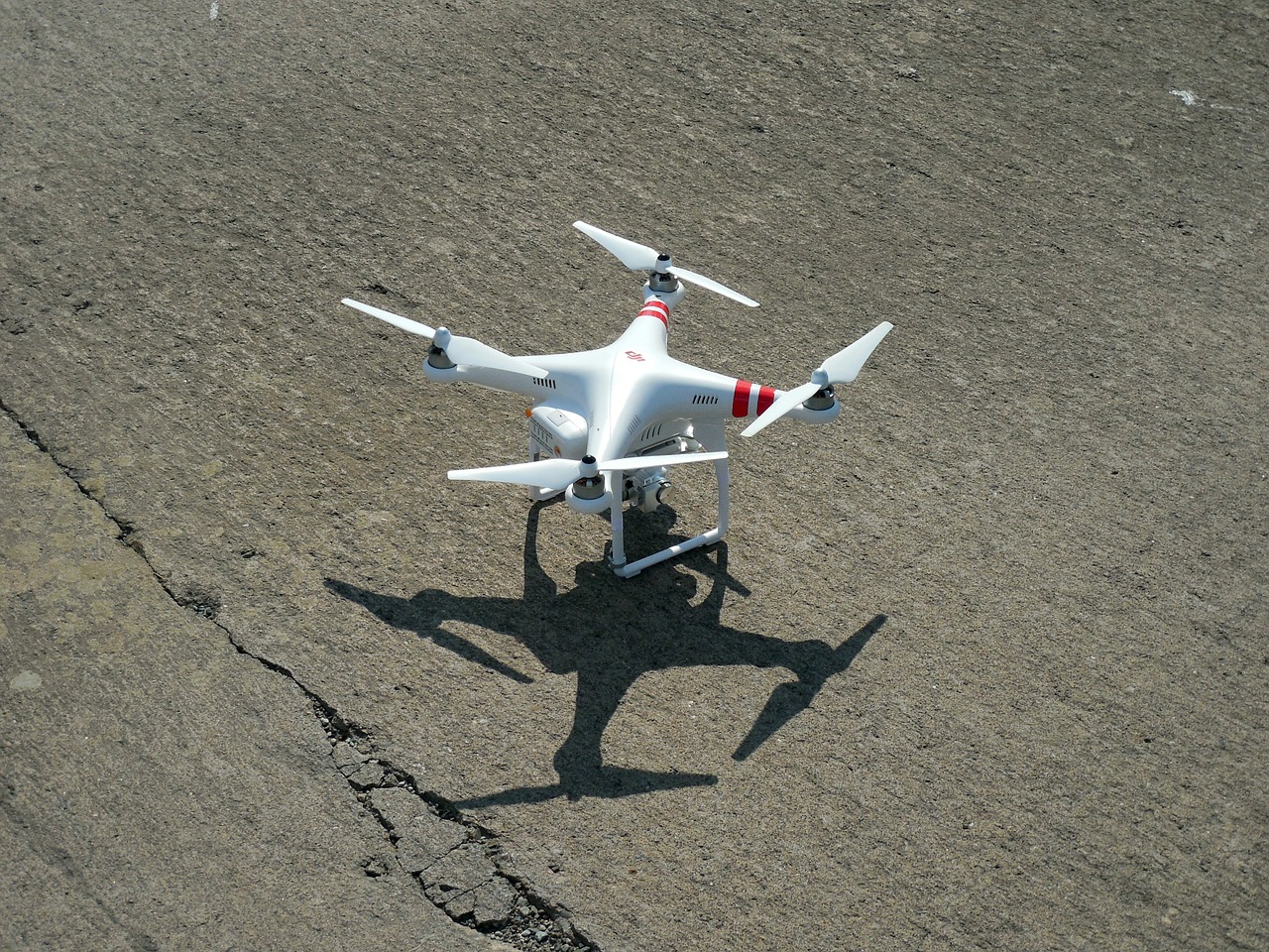 quadrocopter drone model free photo