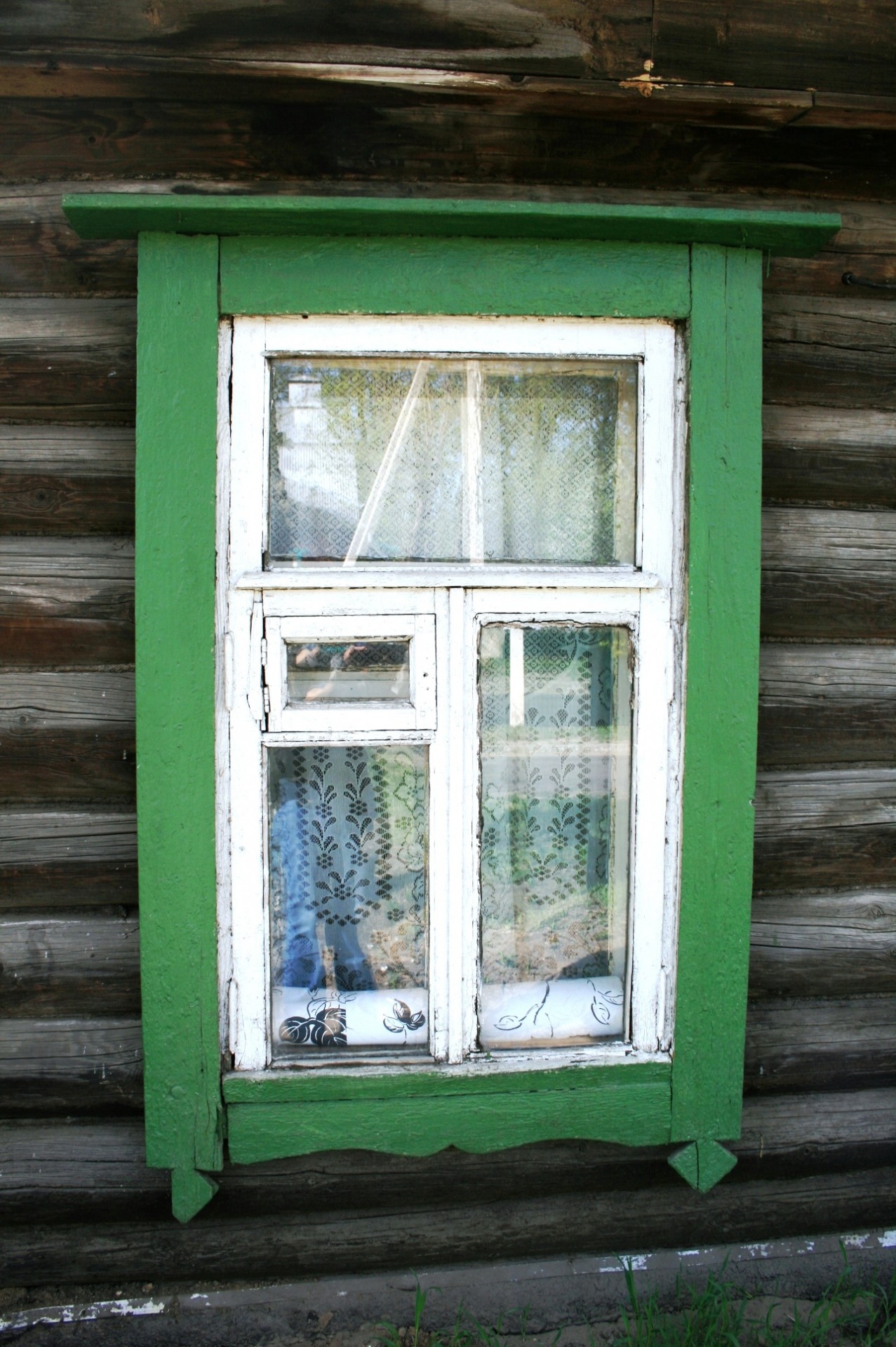 window frame green free photo