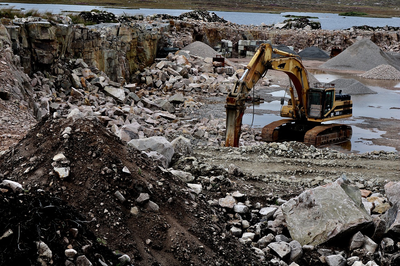 quarry excavators work free photo