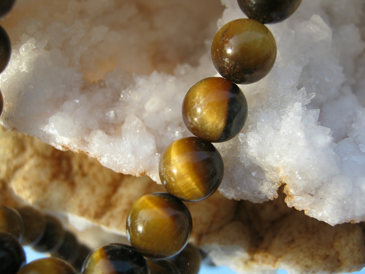 quartz gem minerals free photo