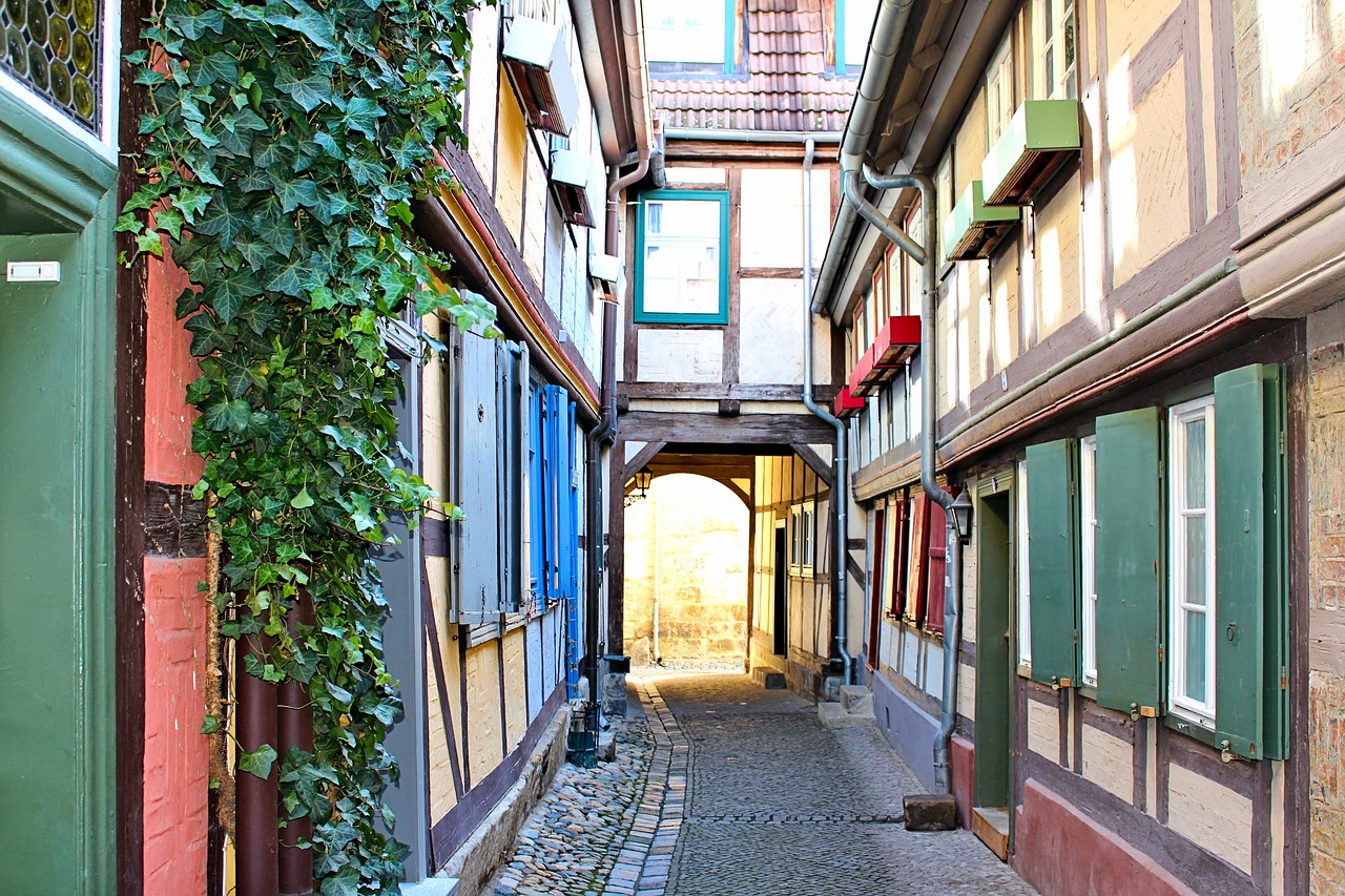 quedlinburg alley truss free photo