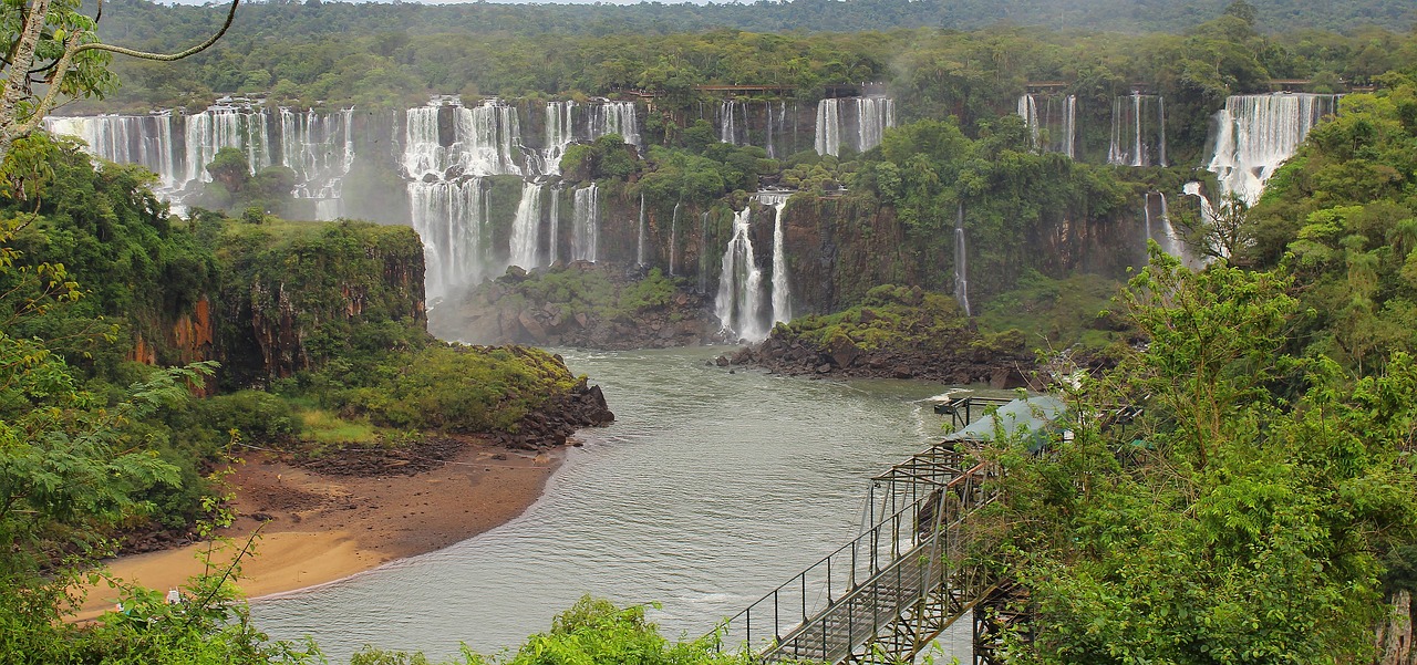 queen of waterfalls triple frontier cataracts free photo