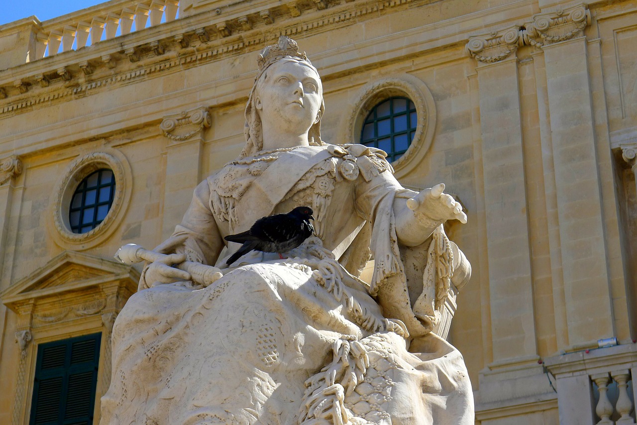 queen victoria monument sculpture free photo