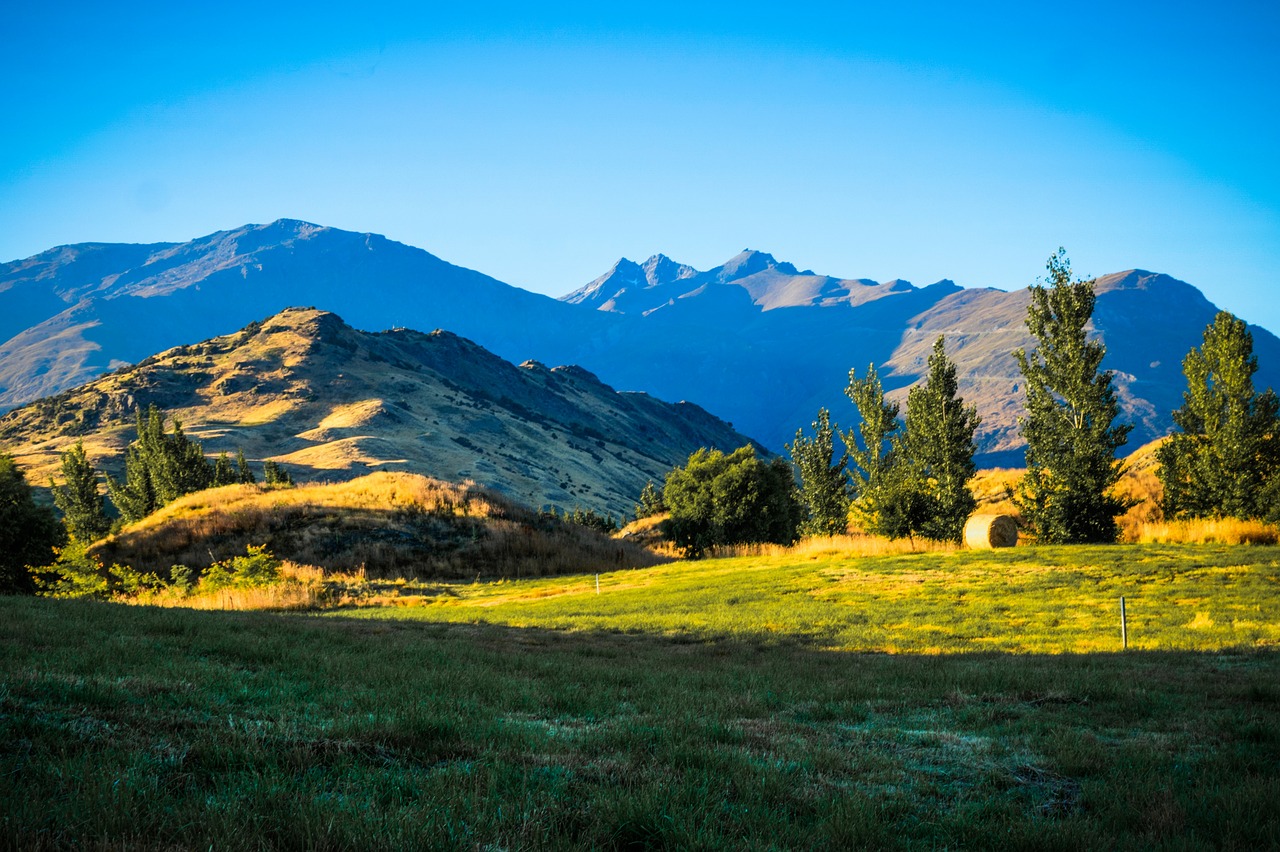 queenstown new zealand mountains free photo