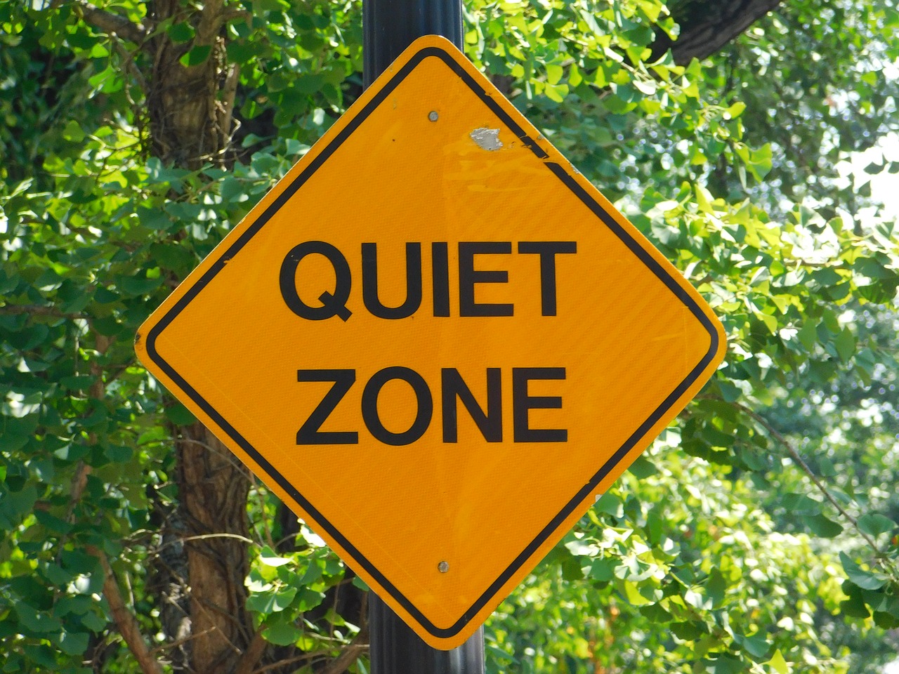 quiet zone sign free photo