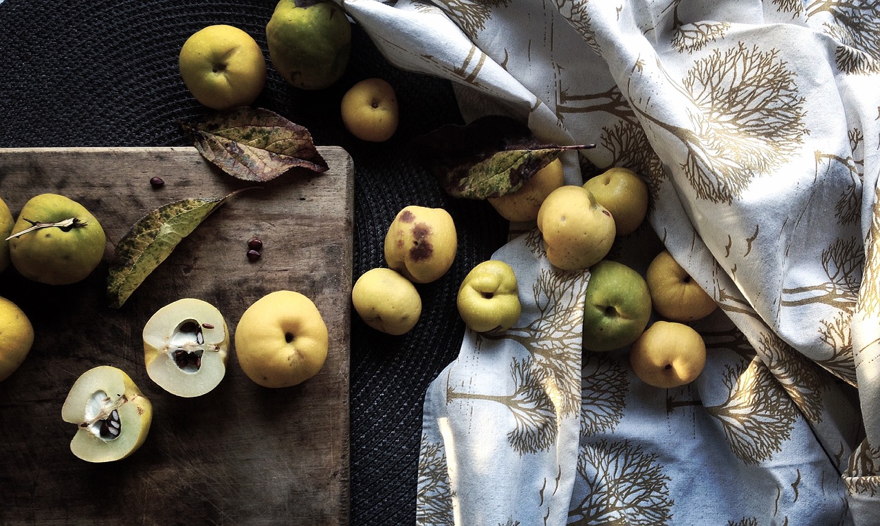 quince dining table autumn free photo