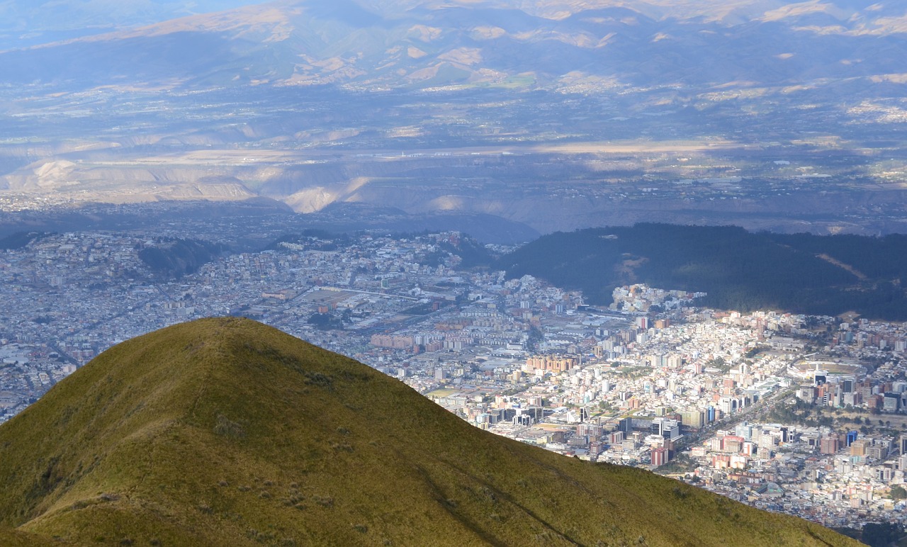 quito landscape panoramic free photo