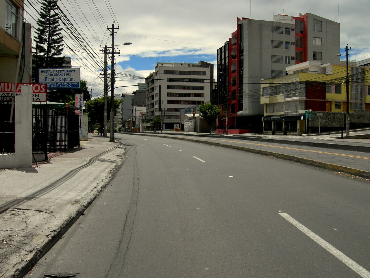 quito ecuador street free photo