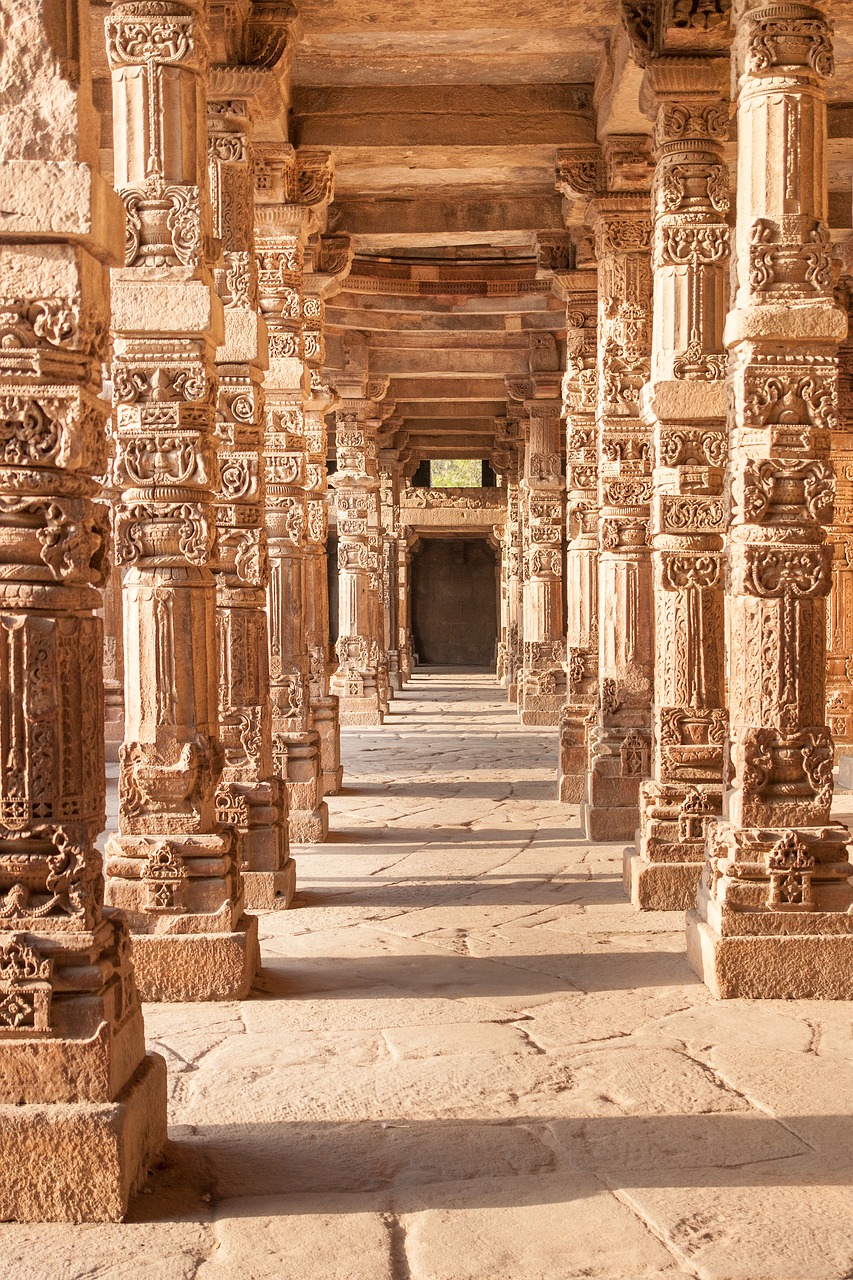 qutb minar  column  hall free photo