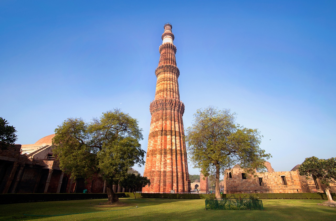 qutub minar delhi monument fort free photo