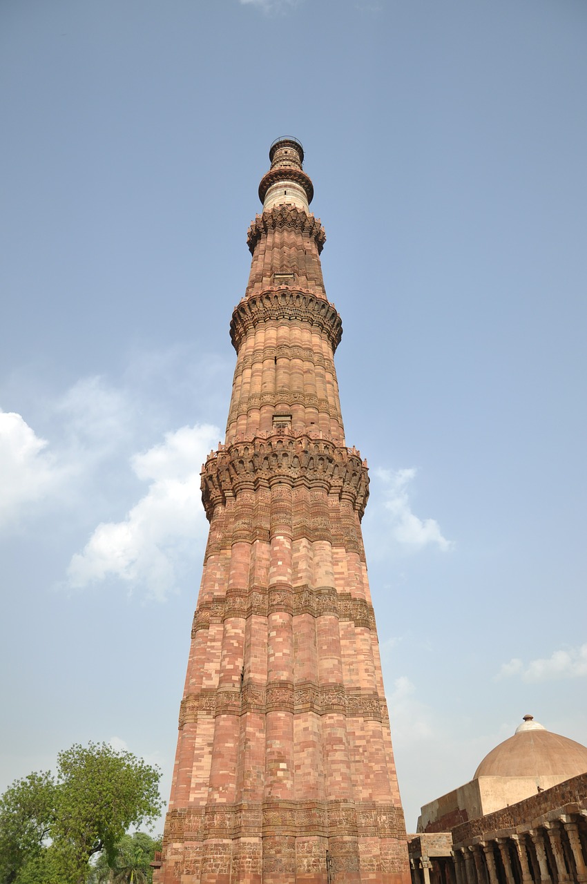 qutub minar new delhi monument free photo