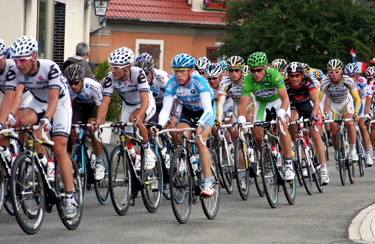 race cyclists tour de france free photo