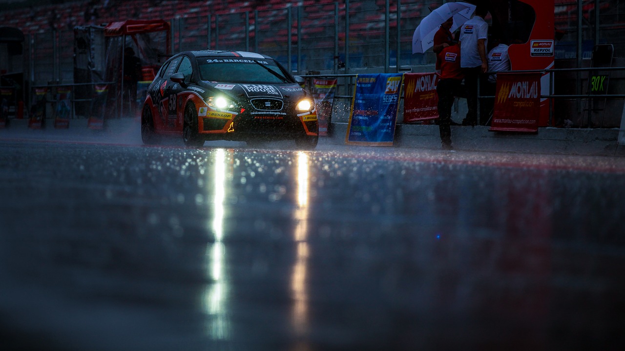 race 24h series race rain free photo