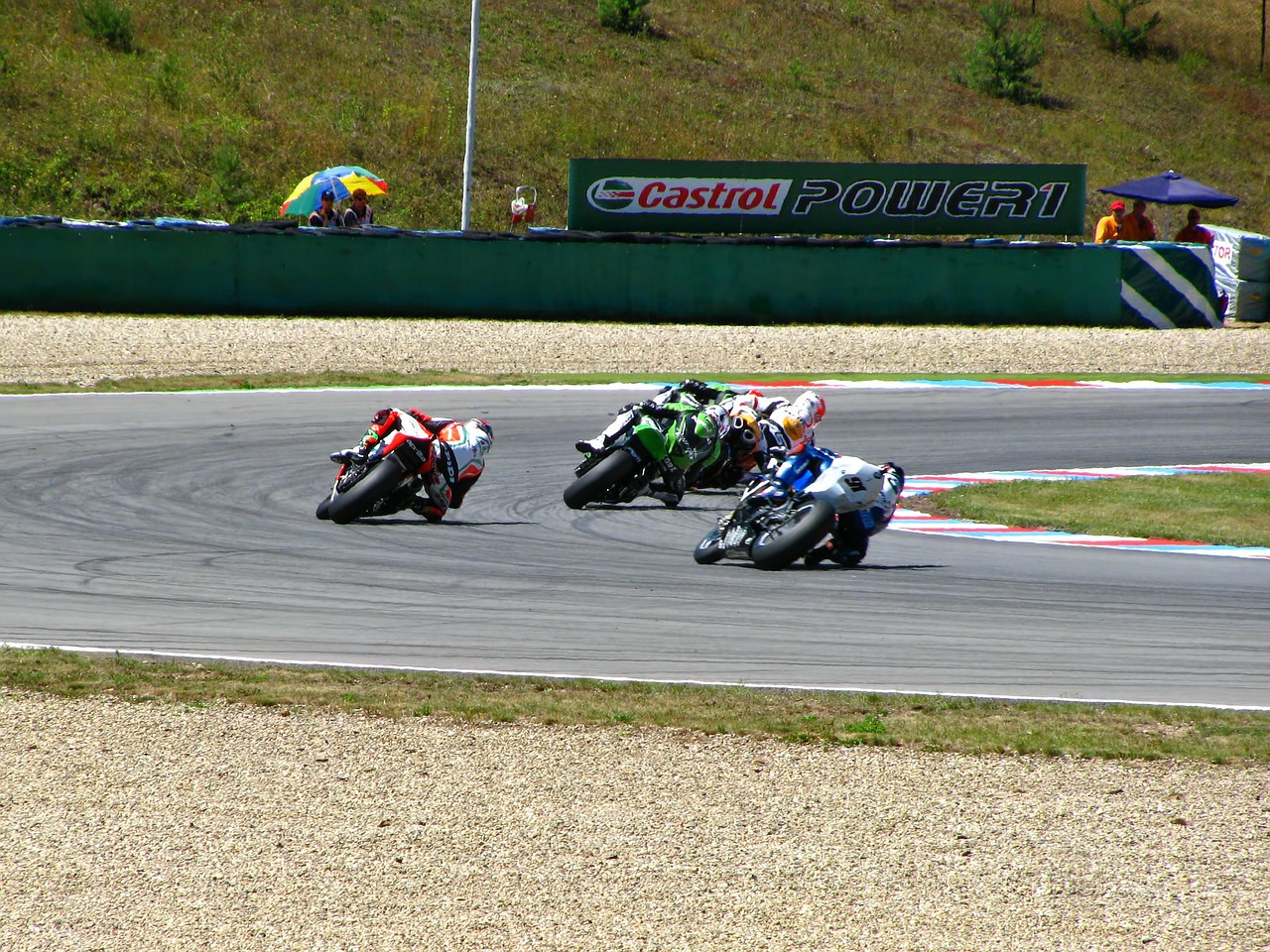 racing racing motorcycle racing bike free photo