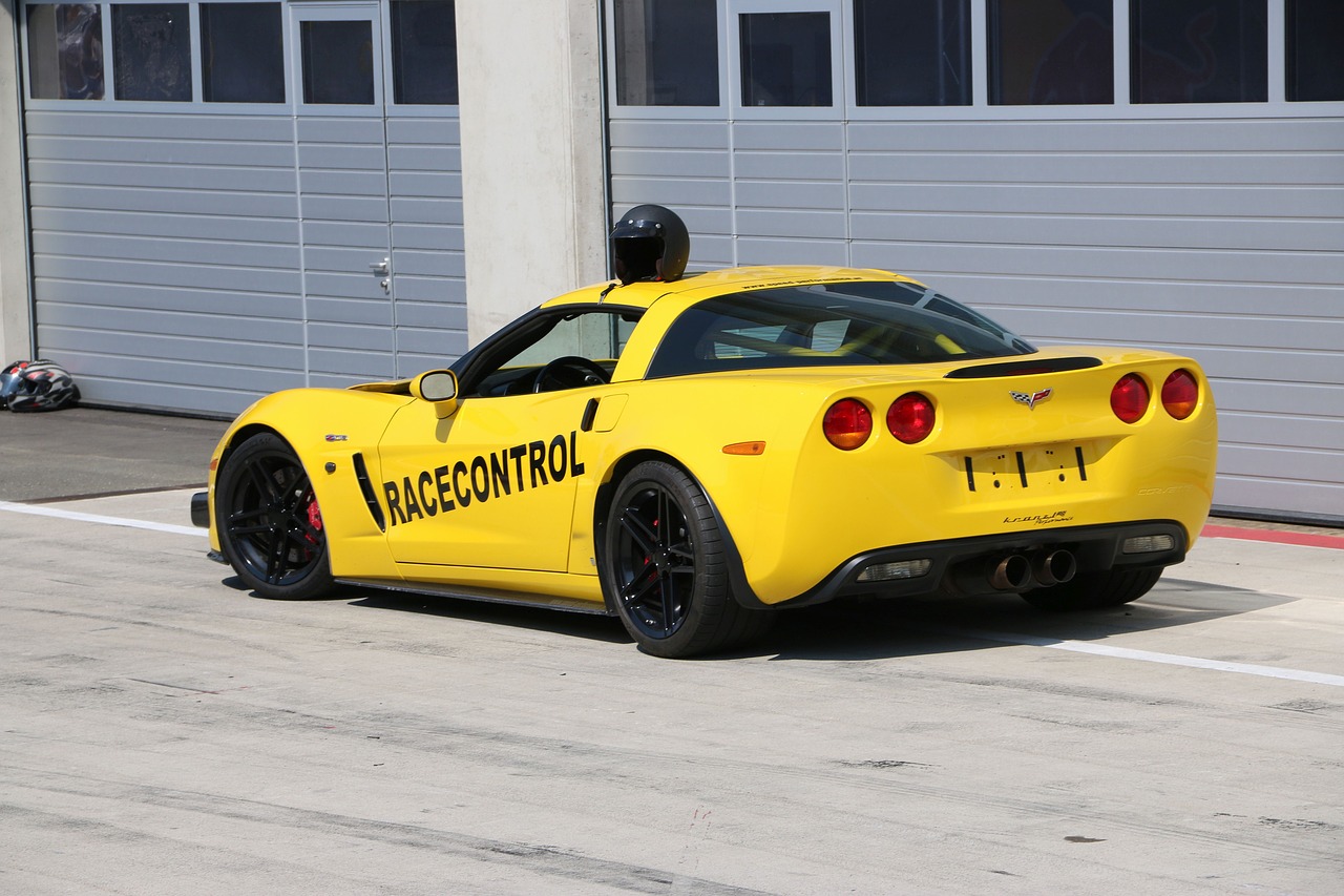 racing car  motorsport  corvette free photo
