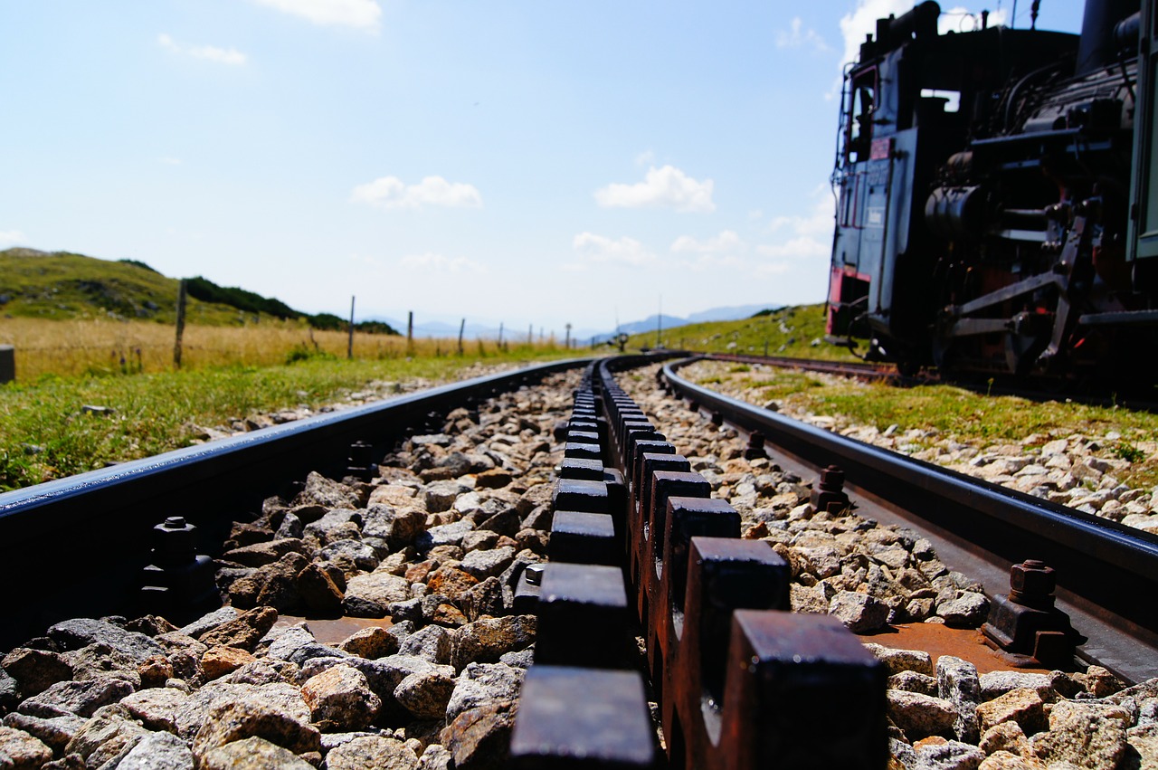 rack railway locomotive tracks free photo