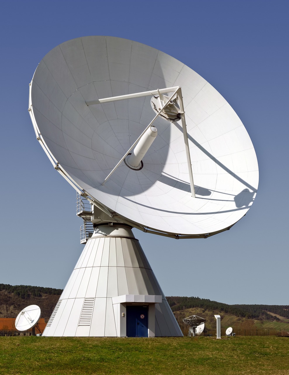 radar radar dish earth station free photo