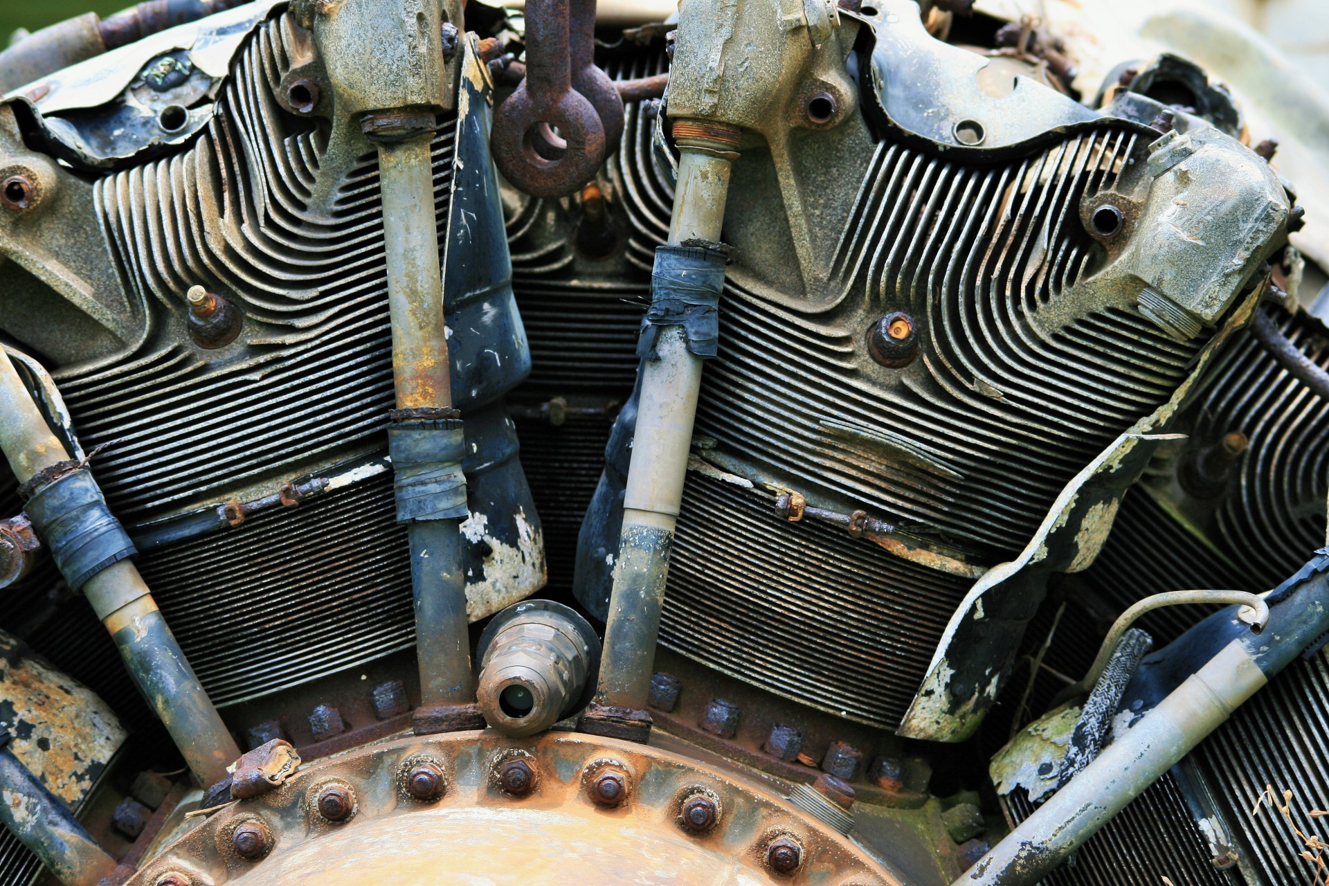 engine radial wrecked free photo
