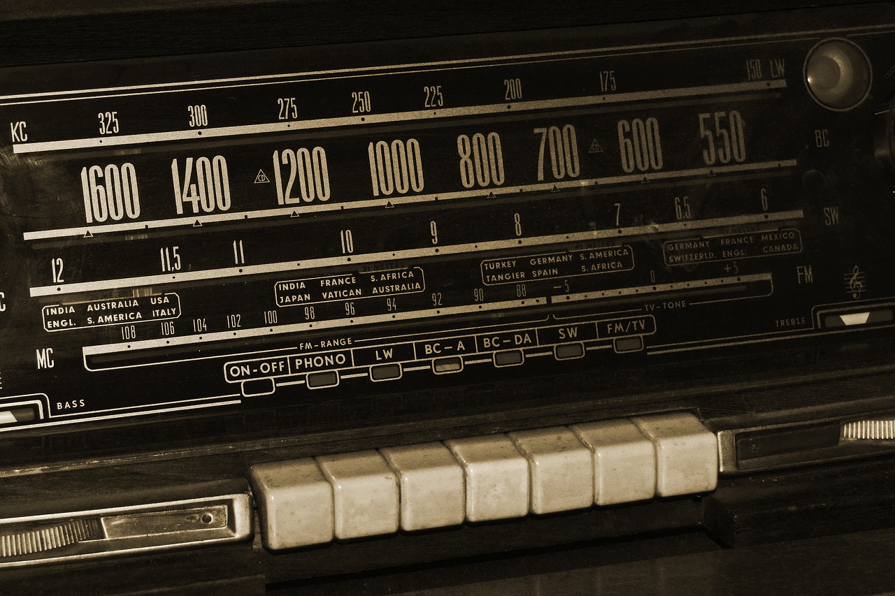 radio old nostalgia free photo