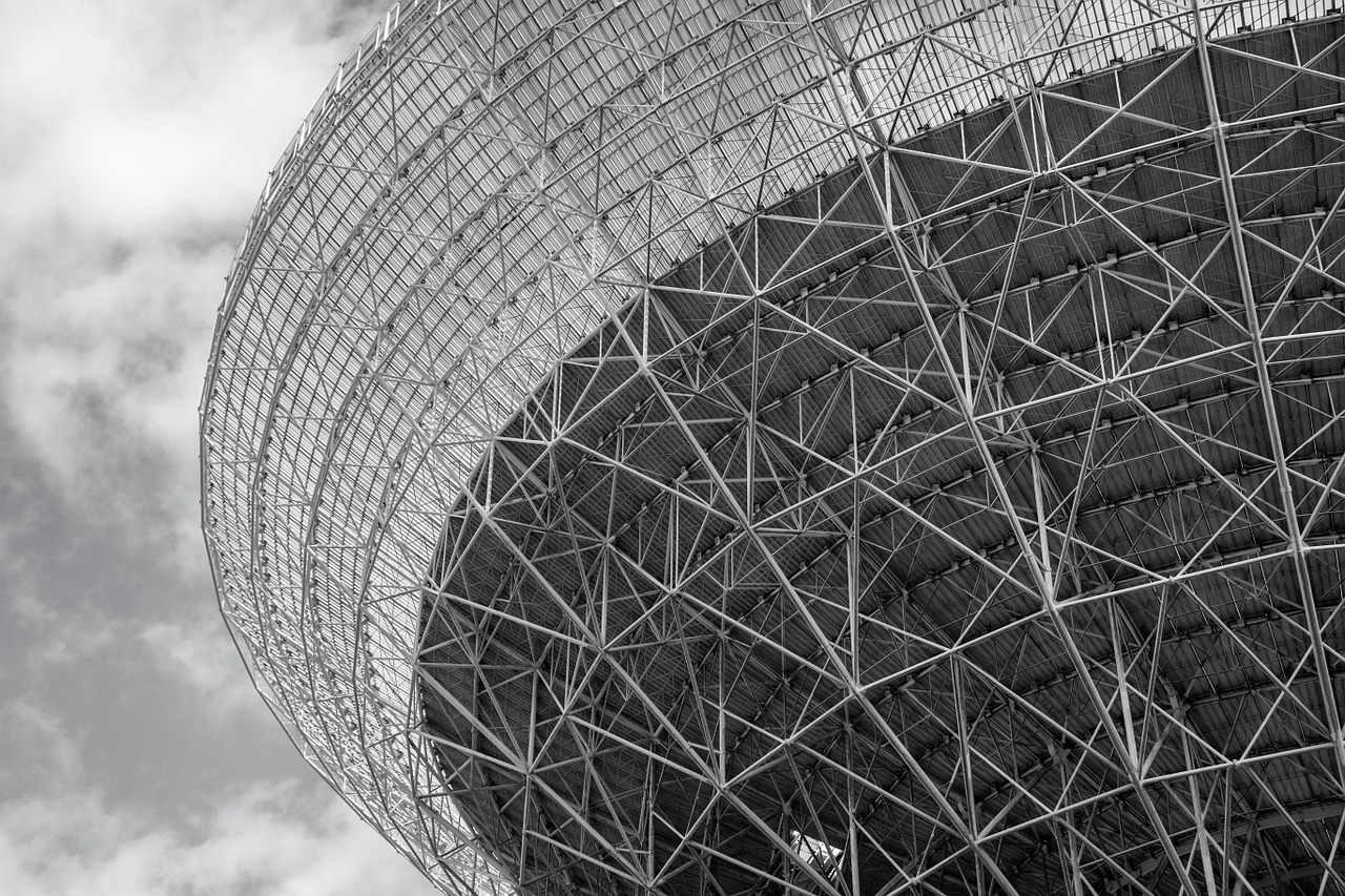 radio telescope effelsberg black and white free photo