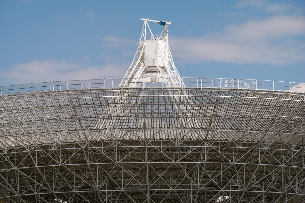 radio telescope effelsberg structure free photo