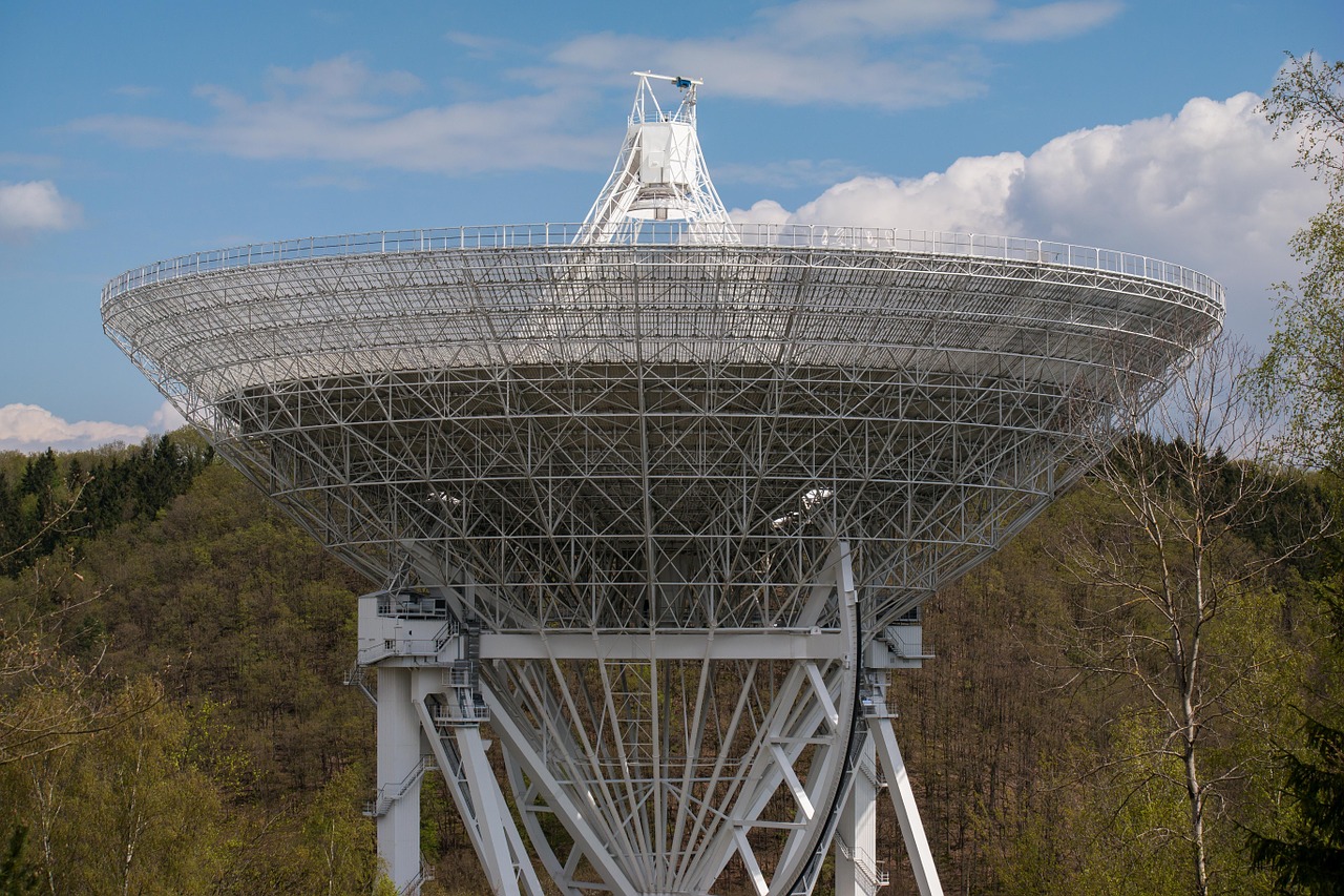 radio telescope effelsberg structure free photo