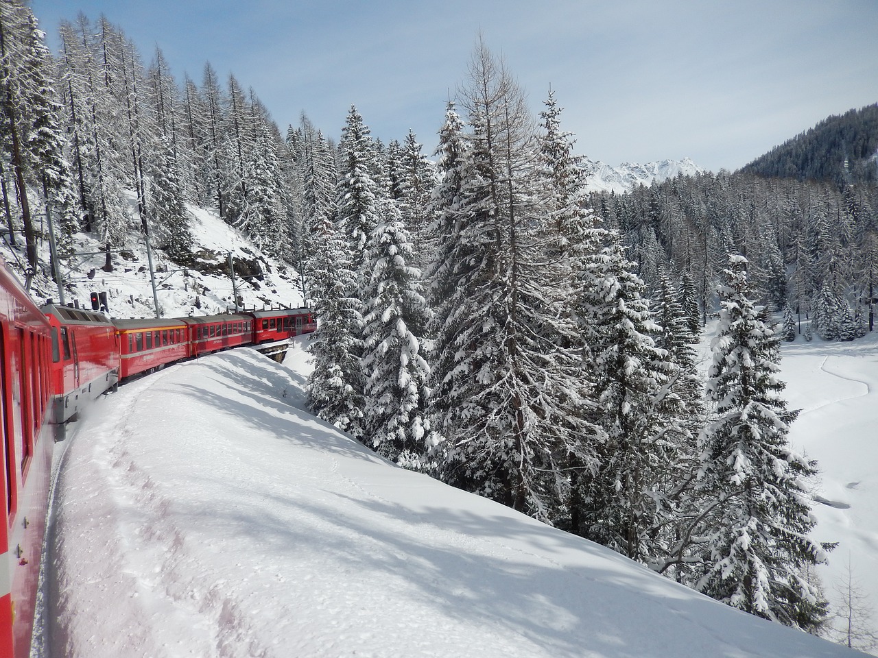 rähtische railway graubünden narrow gauge free photo