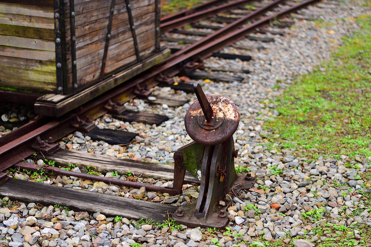 rail  tracks  derailleur free photo