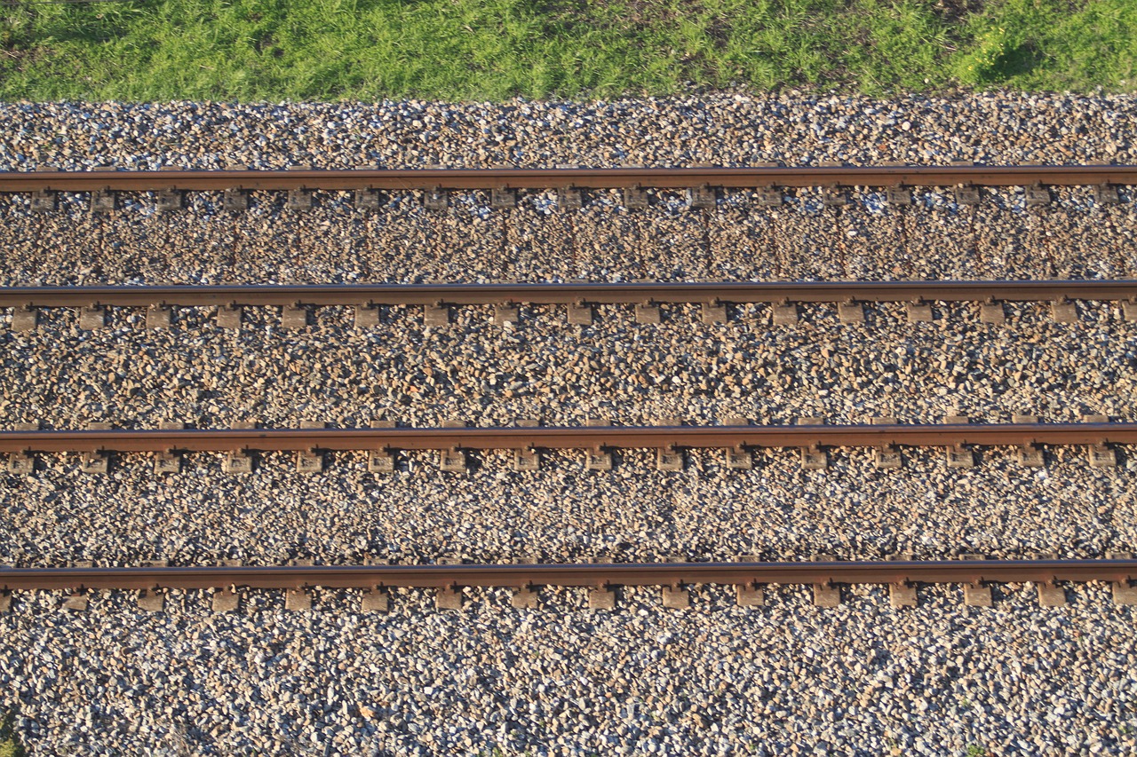 rail  rail texture  lines free photo