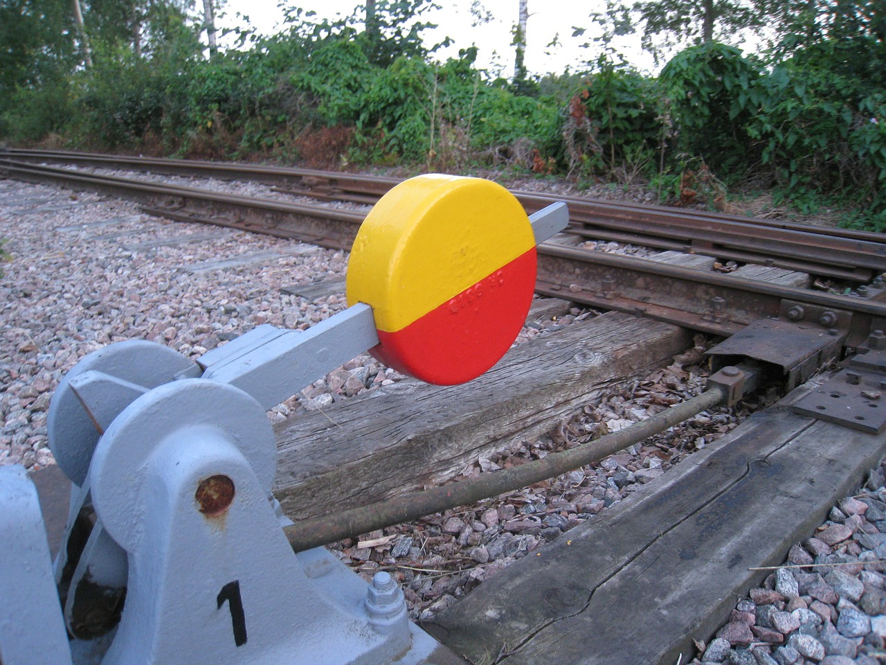 rail rails gear free photo
