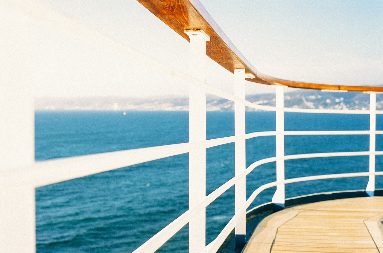 railing guardrail ship free photo