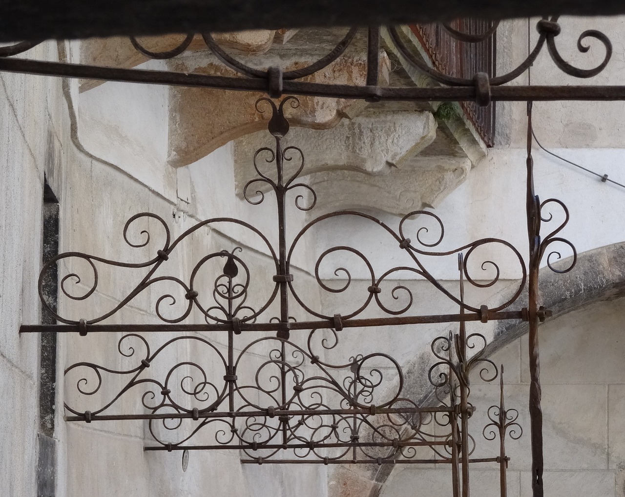 railing wrought iron curlicue free photo