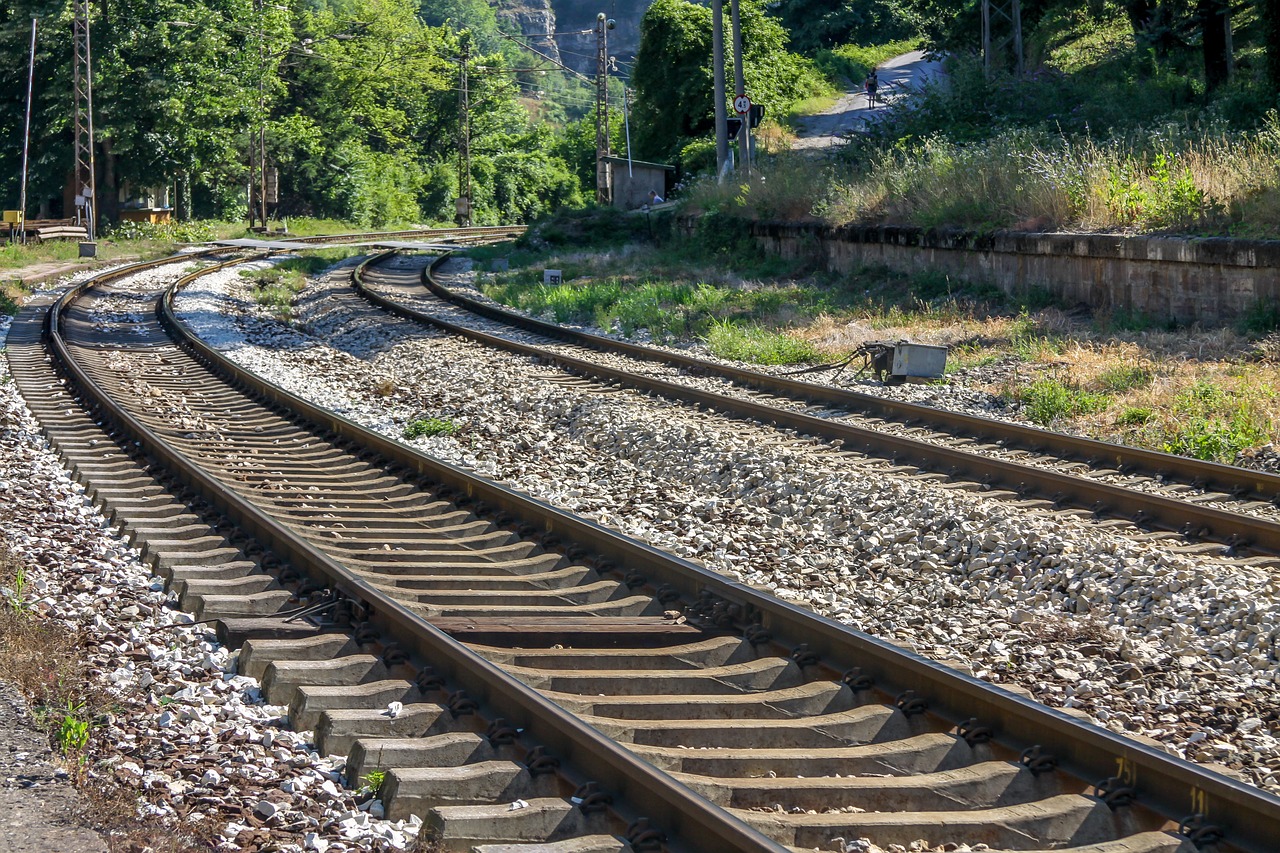 railroad rural beautiful free photo