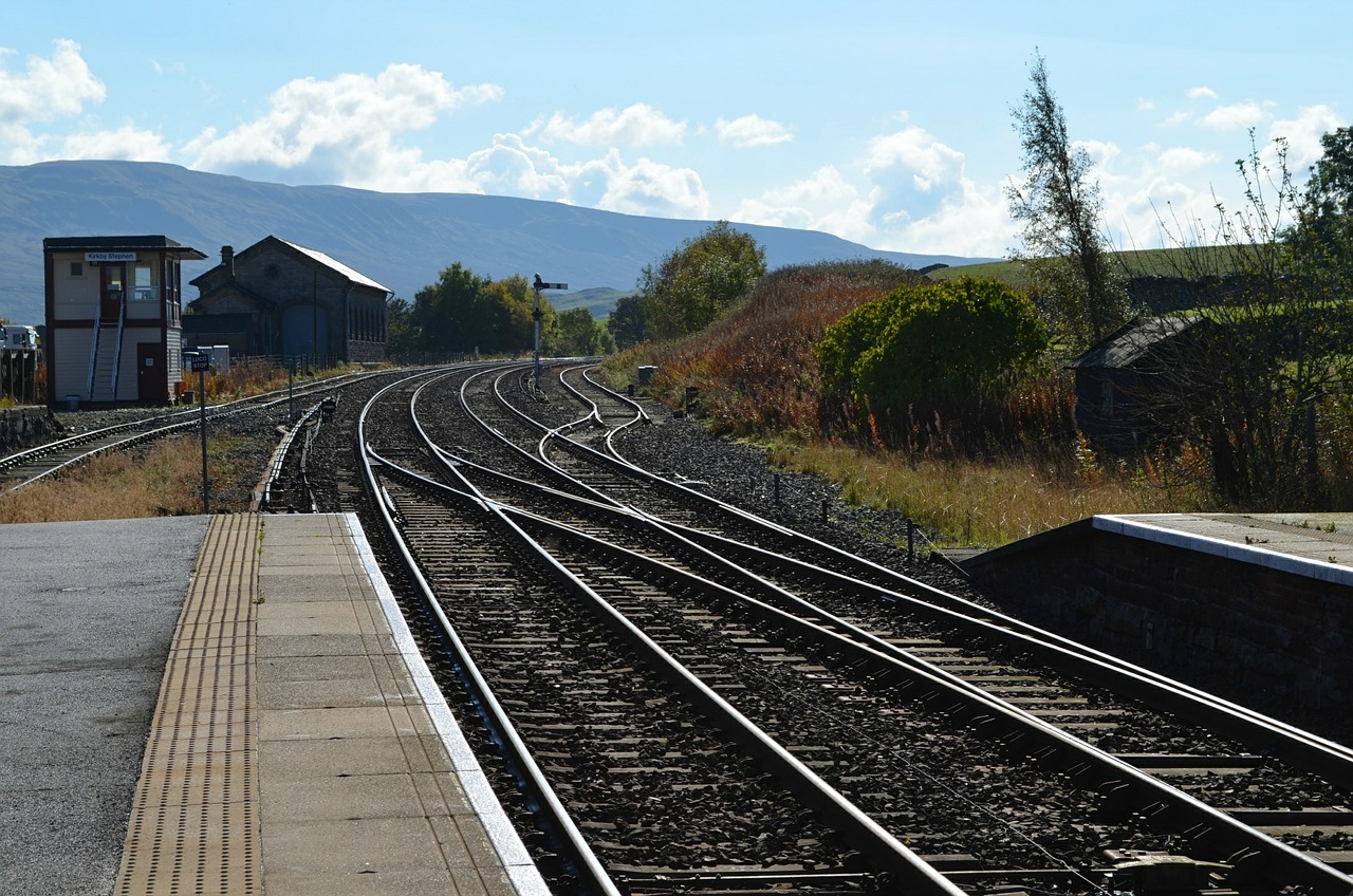 railroad railway rural free photo