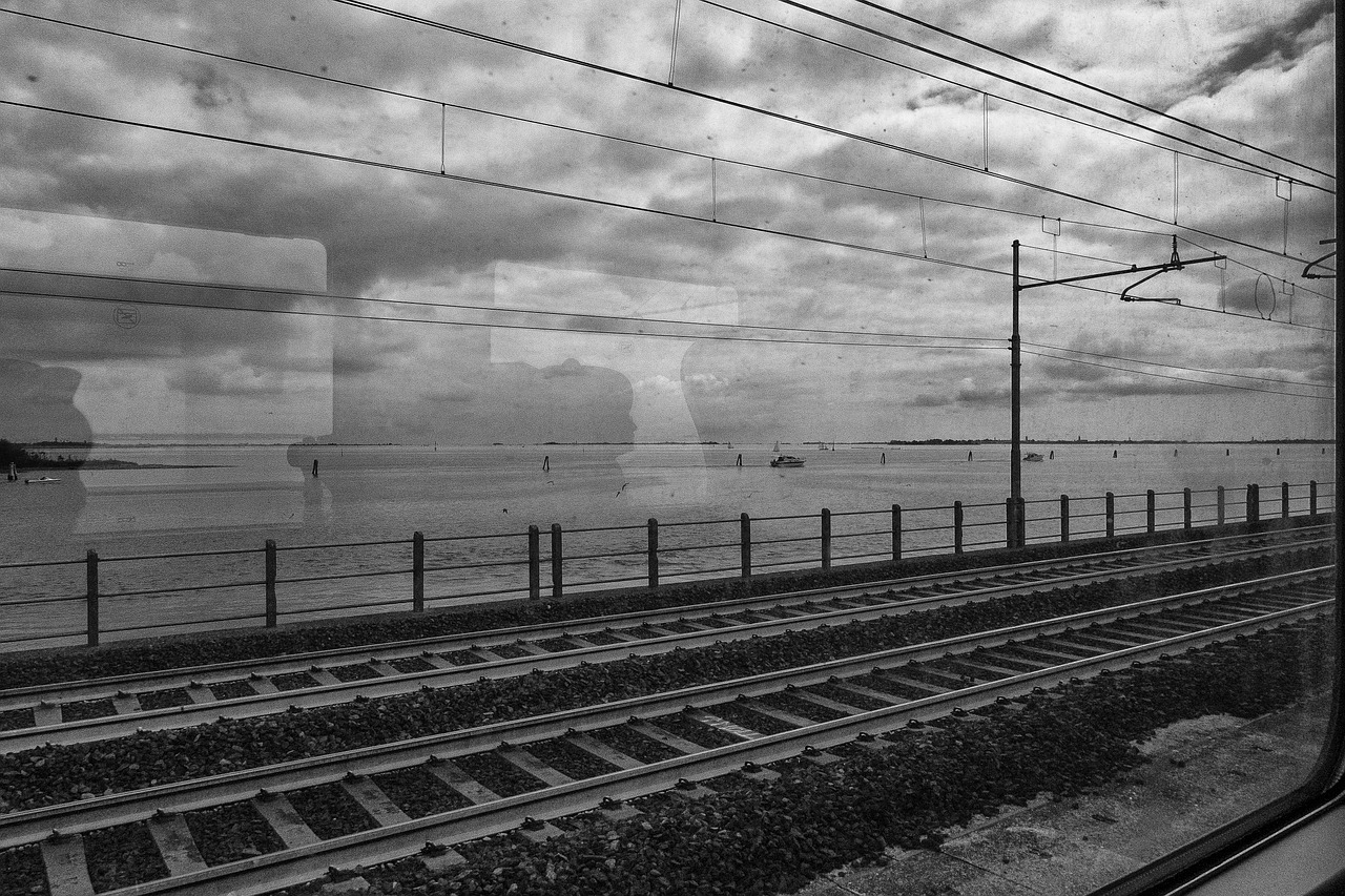 railroad venice tracks free photo
