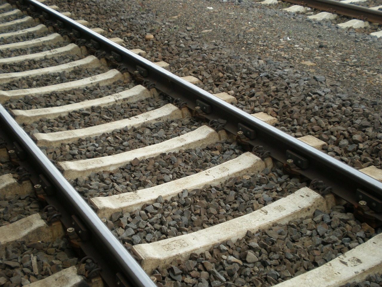 railroad track seemed railway free photo