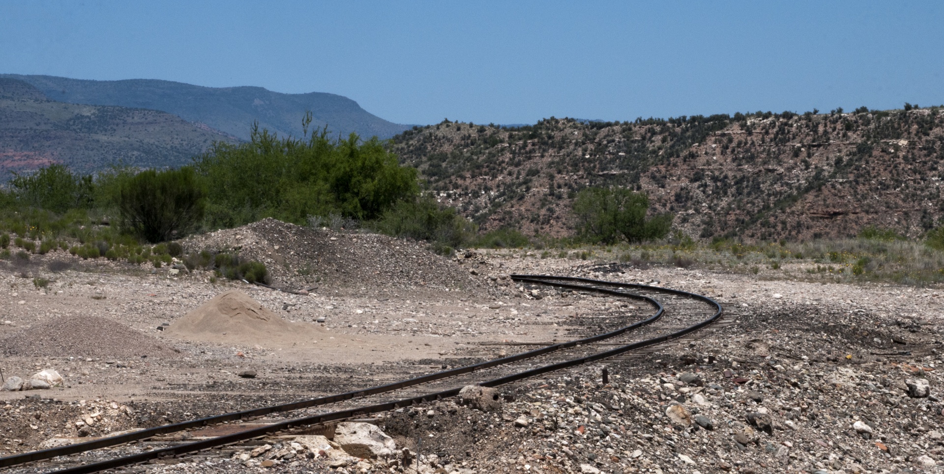 railroad rail road tracks free photo
