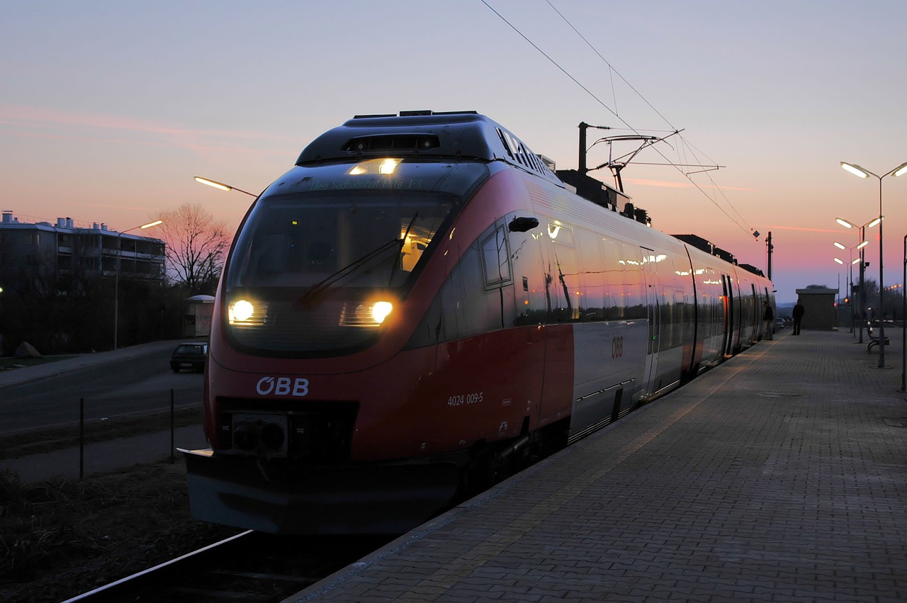 railway vienna dawn free photo