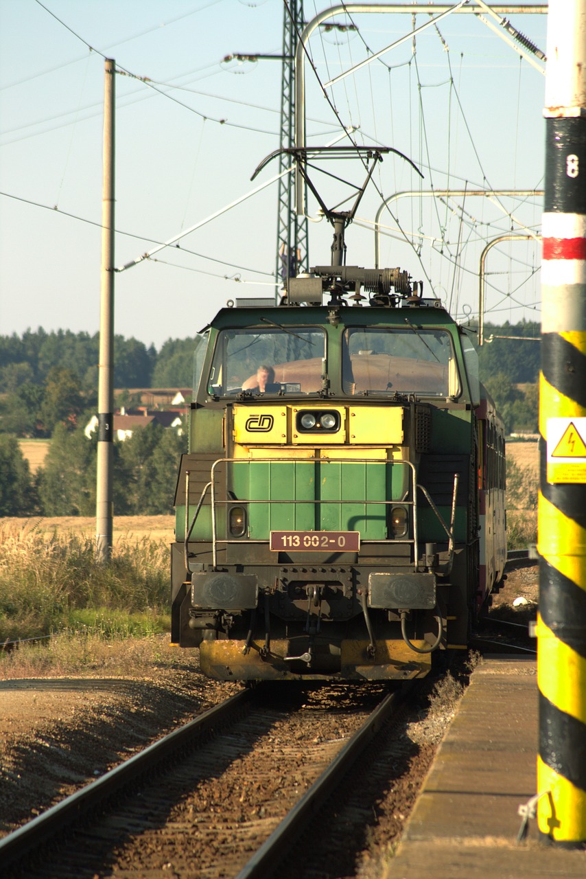 railway locomotive electric locomotive free photo