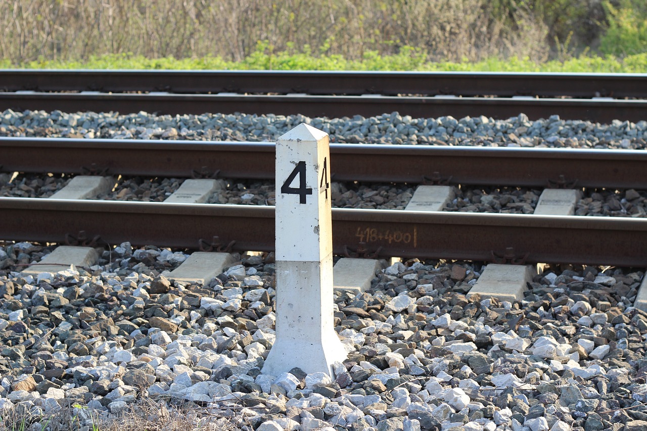 railway sign pillar free photo