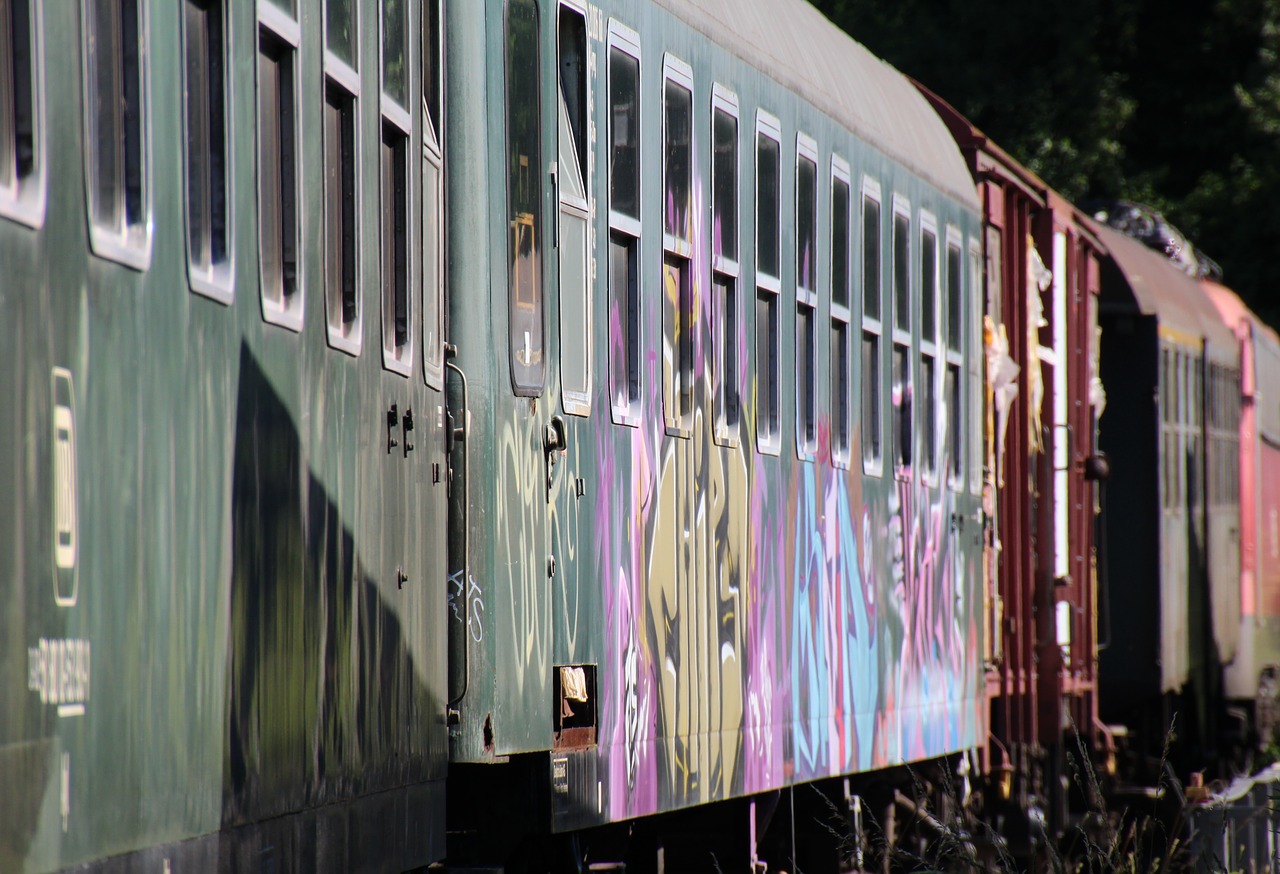 railway wagon grafitti free photo