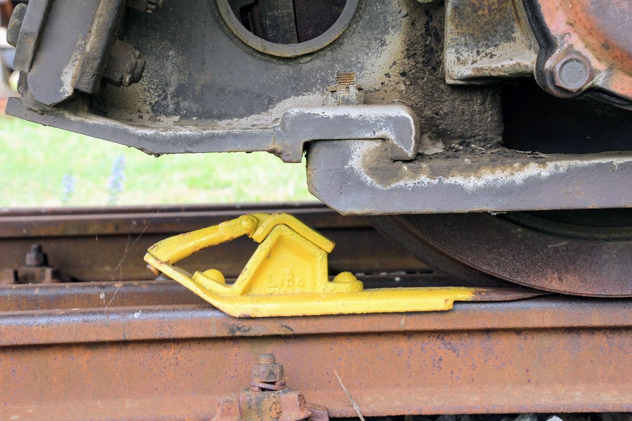 railway stumbling block braking device free photo