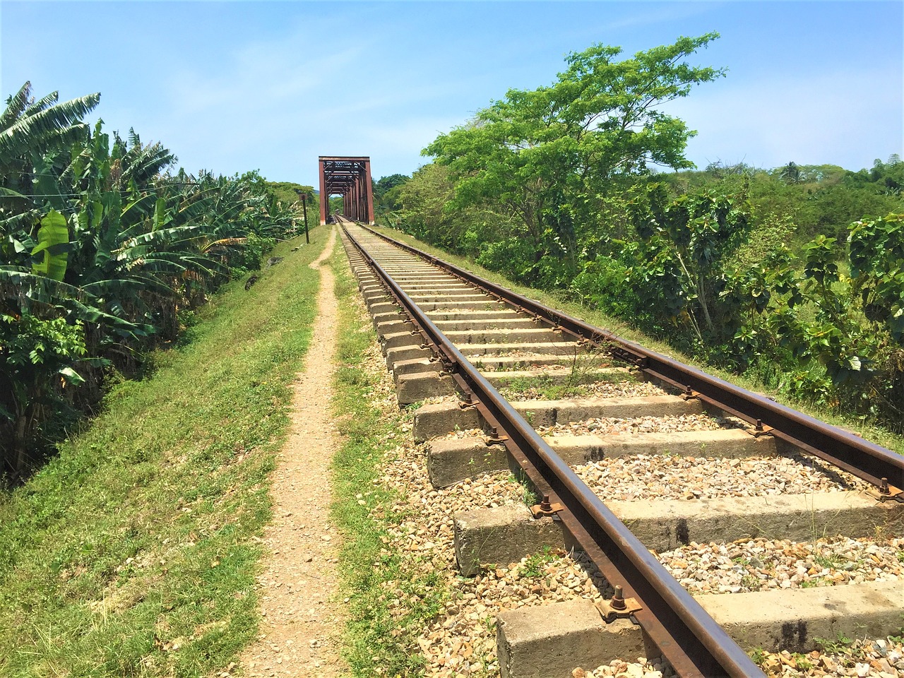 railway seemed track free photo